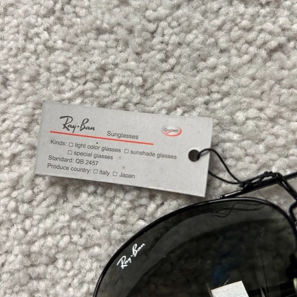 Ray-Ban Black Aviator Sunglasses